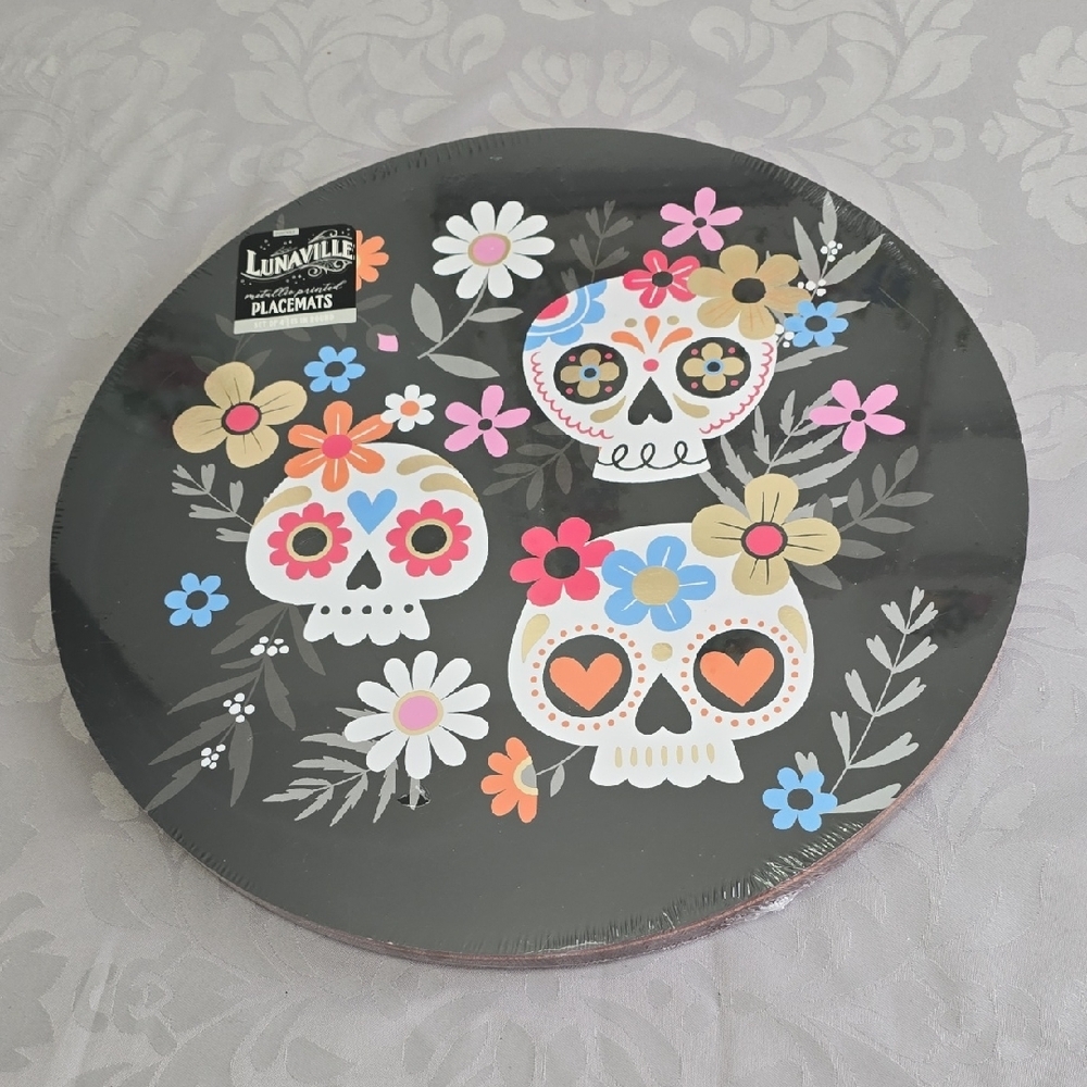 New Sealed Lunaville Metallic Printed Skull Floral Set Of 4 Placemats 15" Round